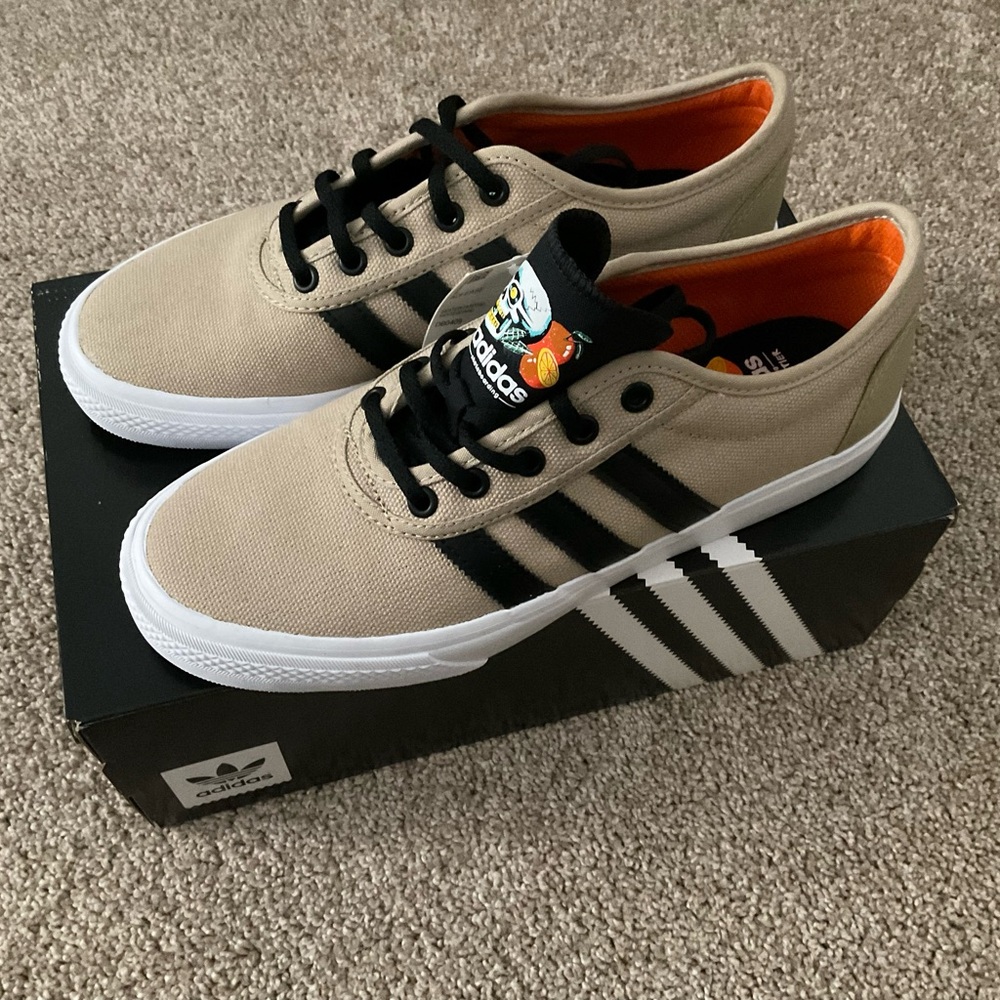 Adidas Skateboarding sneakers Beige and Black Canvas Shoes Luke Pelletier